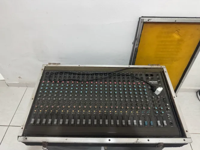 Mesa de Som Cilcotron CMBW 24
