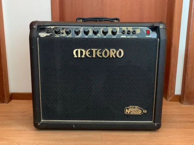 Amplificador de guitarra Meteoro Nitrous  210GS - 100w