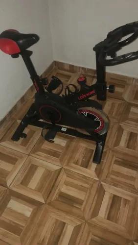 Bicicleta ergométrica nova
