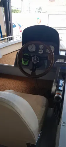 Imperdível !! Vendo lancha !! Valor 33k