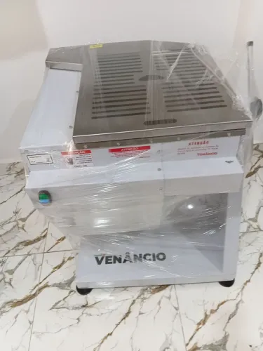 Masseira Basculante 25 kg nova 