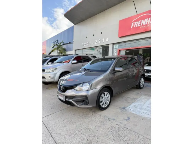 Toyota Etios X Plus 1.5 Flex 16V 5P Mec. 2020