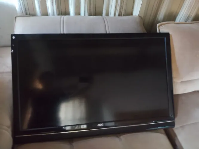 Vendo tv com defeito
