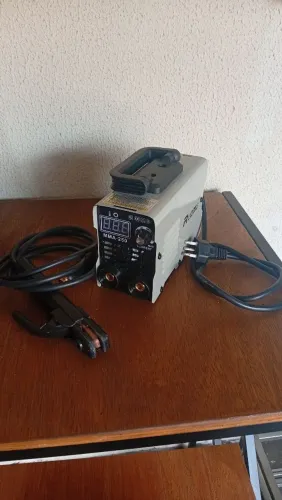 Máquina de solda 220v troco em cel