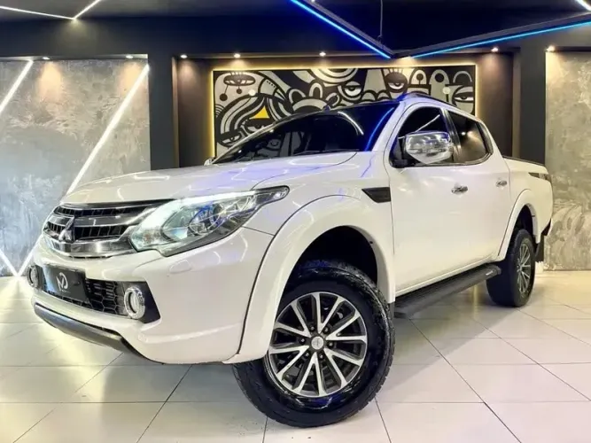 Mitsubishi L200 Triton Sport HPE-S 2.4 CD Dies. AUT 2020