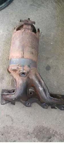 Catalisador automotivo usado