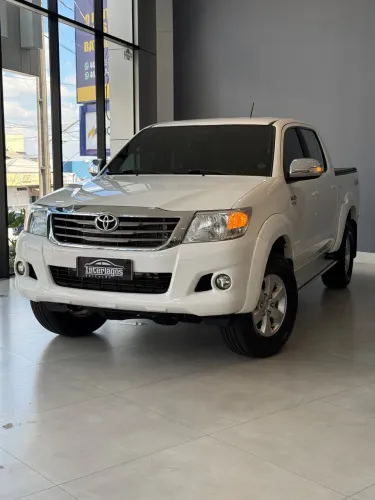 Toyota Hilux CD SRV 4X4 2.7 Flex 16V Aut. 2015