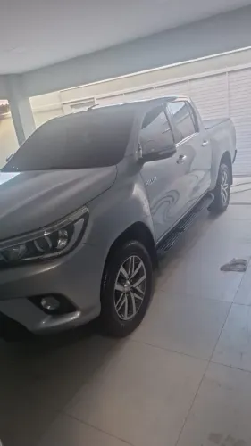 Toyota Hilux CD SRX 4X4 2.8 TDI 16V Diesel Aut. 2017