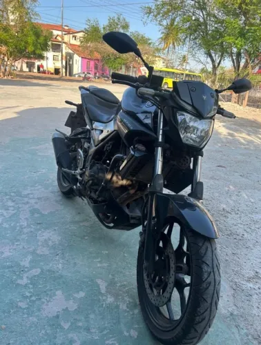 Moto MT-03