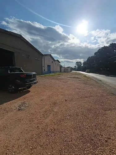 Barracão comercial de 300 m² no Coxipó
