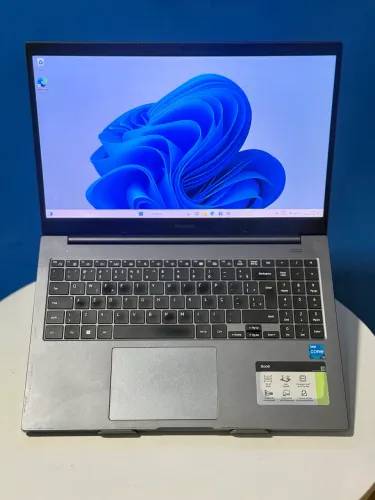 Notebook Samsung Book - i3 11ªGth 8Gb SSD 256Gb | Aceito cartão