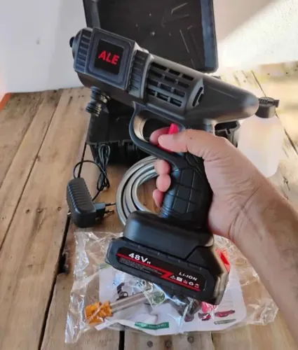 LAVADORA DE ALTA PRESSÃO 48V - POTENTE, PORTÁTIL E EFICIENTE!