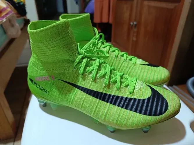 Chuteira Nike Mercurial Superfly V SG-PRO