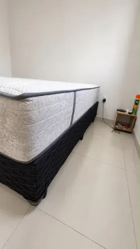 Vendo cama box + colchão Ortobom Queen