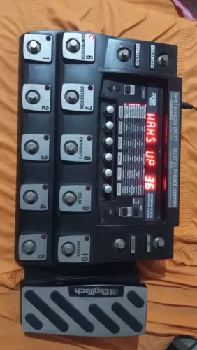 Vendo pedaleira Digitech RP 1000