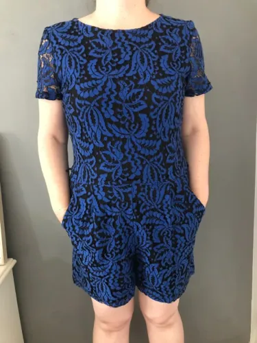 Macaquinho Feminino Renda Azul E Preto Manga Curta Da Unique