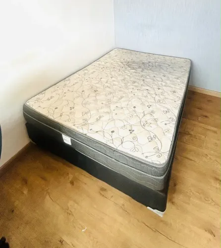 Cama de casal com box