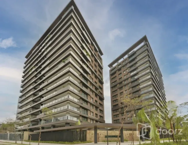 Apartamento em Ibirapuera com 301 m² , 4 quarto(s) , 4 suíte(s) , 4 vaga(s).