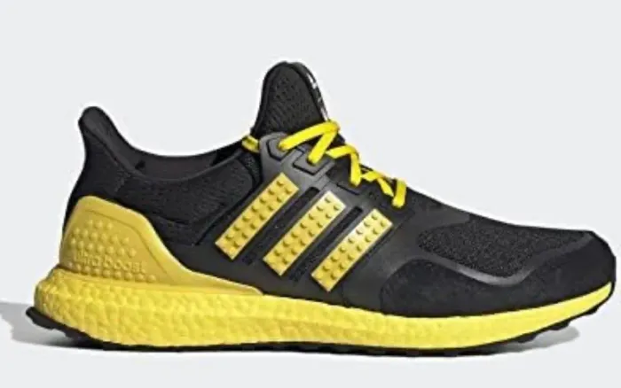 Tênis Ultraboost DNA X Lego Colors