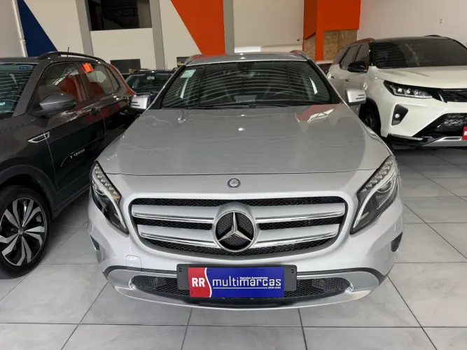 Mercedes-Benz GLA 200 Adv. 1.6/1.6 TB 16V Flex Aut. 2016