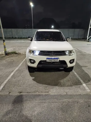 Mitsubishi L200 Triton HPE 3.2 CD TB Int.diesel AUT 2014