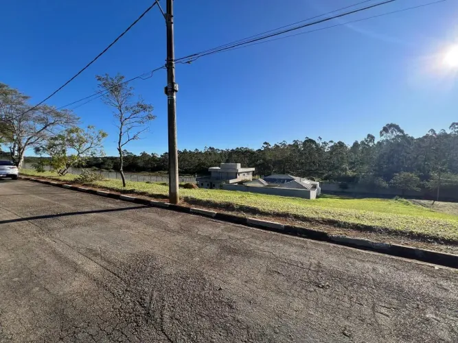 Imóvel para venda possui 600 metros quadrados