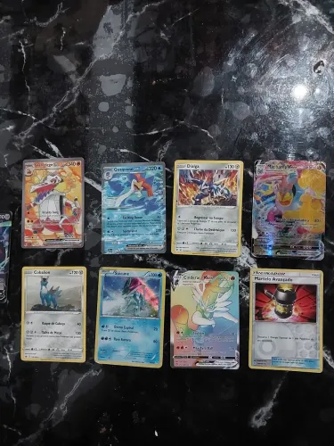 83 CARTINHAS DE POKEMON VMAX, RARAS,OUTRAS...