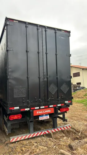 Carreta Baú Sider 2022 Vanderléia Facchini 