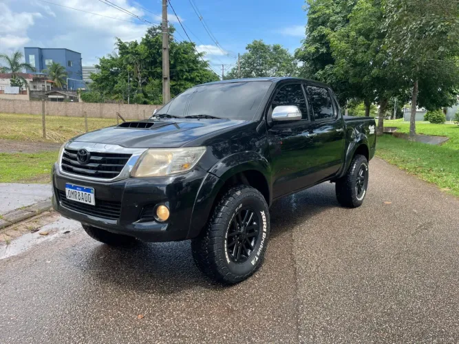 Toyota Hilux CD SRV D4-d 4X4 3.0 TDI Diesel AUT 2013