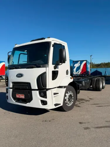 Ford Truck 2428 No chassi Ano 2012 Sem Arla