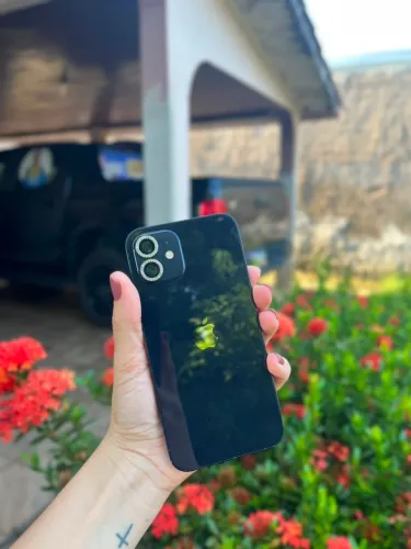 IPHONE 12