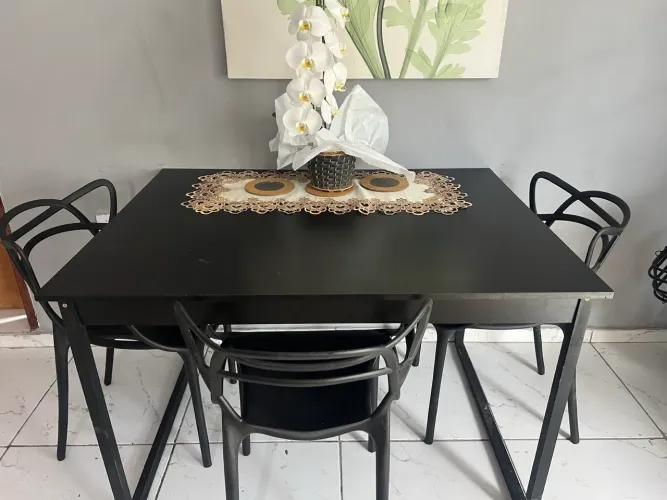 Mesa 3 cadeiras 