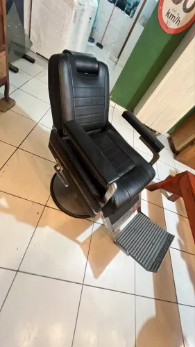 Cadeira clássica Ferrante reclinável