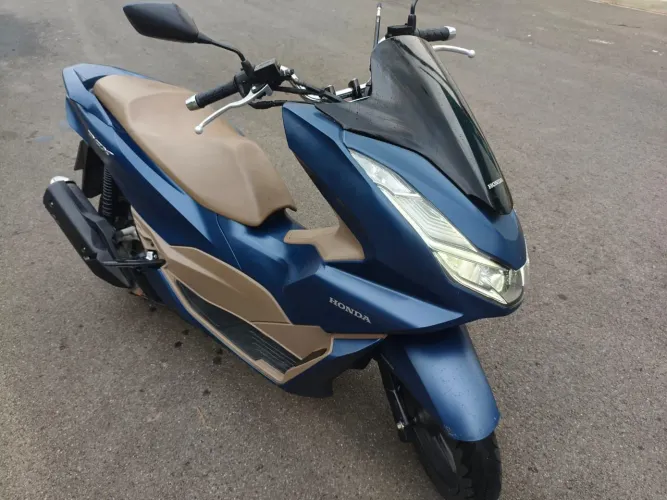Honda PCX 160 DLX ABS 2024 - Muito bem cuidada