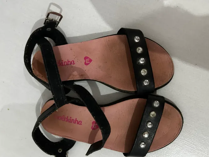 (Brechó). Sandália infantil n 30