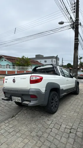 Fiat Strada Adventure 1.8/ 1.8 Locker Flex CE 2017