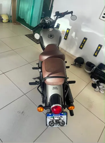 Moto Royal Enfield classic 2025