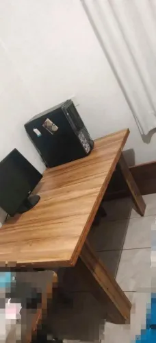 Vendo mesa de madeira *
