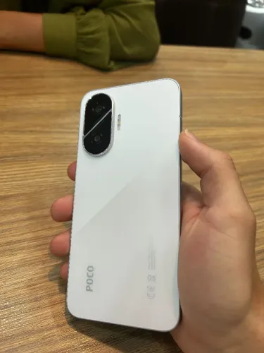 Xiaomi POCO F7 5G ? 12GB RAM + 512GB