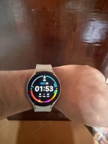 Samsung Galaxy Watch4 44mm Prata - Completo + 3 Pulseiras Extras