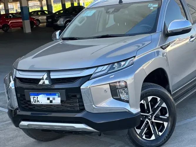 Mitsubishi L200 Triton Sport HPE-S 2.4 CD Dies. AUT 2023