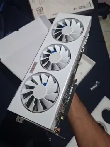 RX 7800XT 16 GB