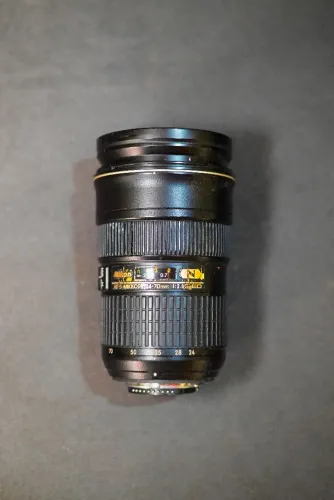 Nikon AF-S NIKKOR 24-70mm f/2.8G ED<br>