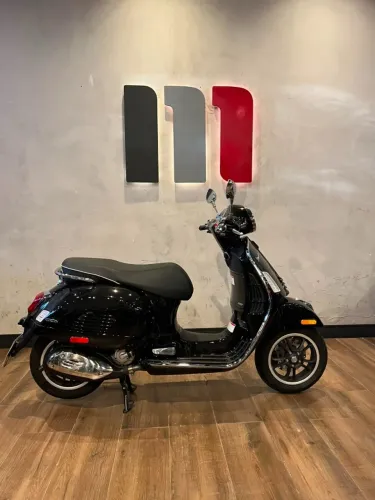 VESPA GTS 300 SUPER 2024