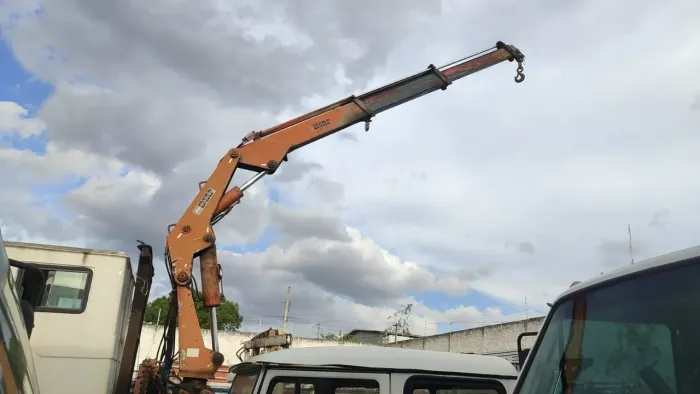 Cargo 1317 muck 12 T - ano 2003