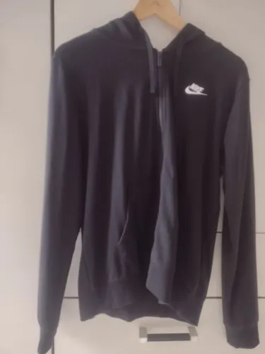 Casaco moletom Nike com capuz