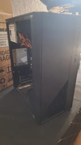 PC Intel Core i5-12400 + Placa-Mãe H610M + 8GB RAM RGB