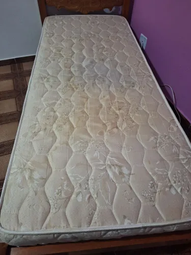 Colchão solteiro de espuma