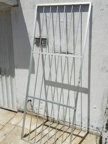 Portão de alumínio