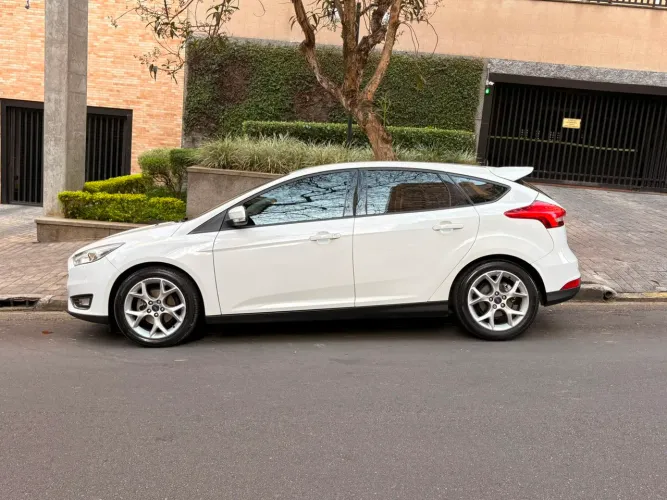 Ford Focus 2.0 16v/se/se Plus Flex 5P Aut. 2017